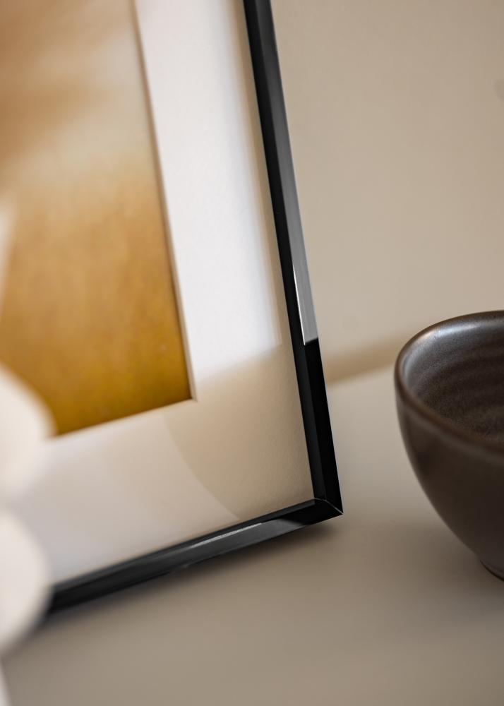 Рамка Nielsen Премиум Alpha Гланцирано Черно - произволен размер