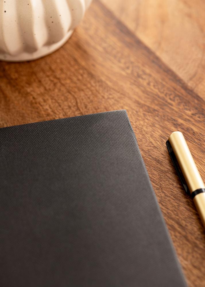 Wiro Албум Черно - 30x30 cm (100 Черни Страници / 50 листа)