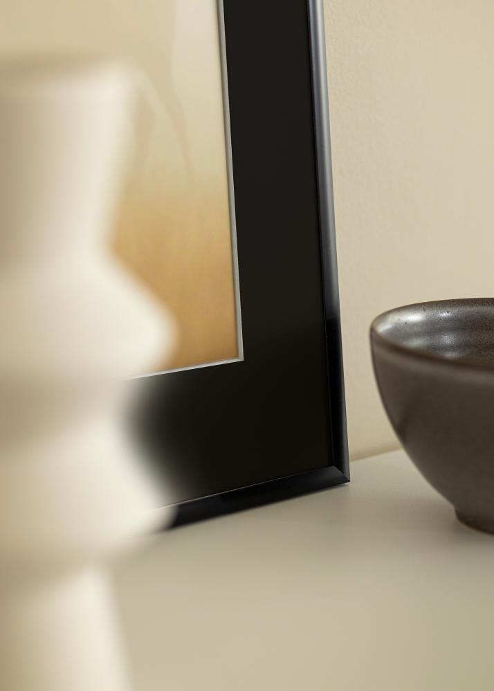 Рамка New Lifestyle Матово черно 30x40 cm - Паспарту Черно 18x27 cm