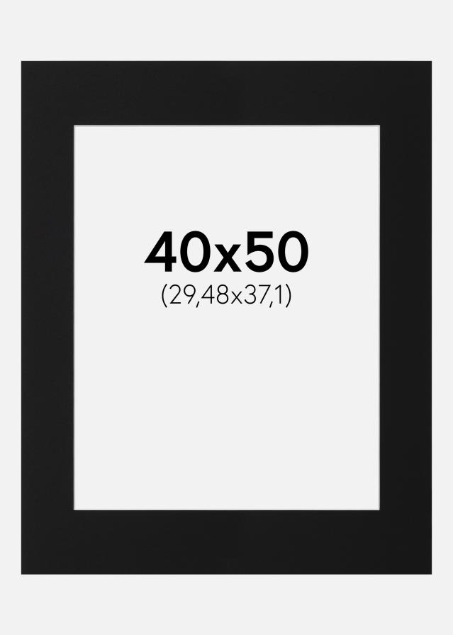 Паспарту Черен Стандарт (Бяло Ядро) 40x50 cm (29,48x37,1)