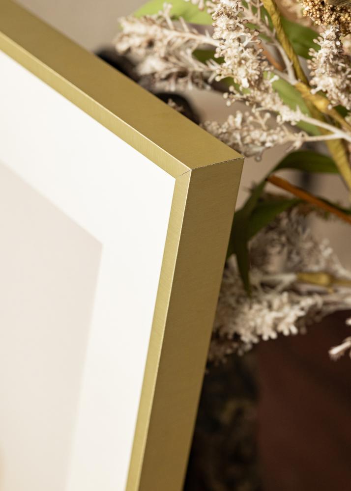 Рамка Nielsen Премиум Alpha Четкано Златно - произволен размер