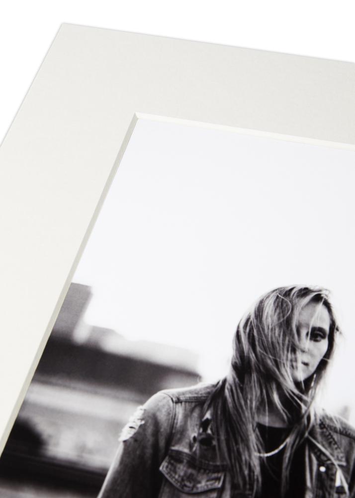 Паспарту бяло Вълнообразна 50x50 cm (39x39)