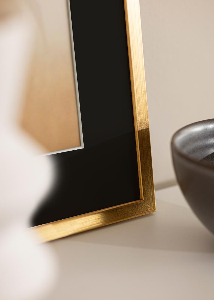 Рамка Edsbyn Златно 30x40 cm - Паспарту Черно 8x12 inches