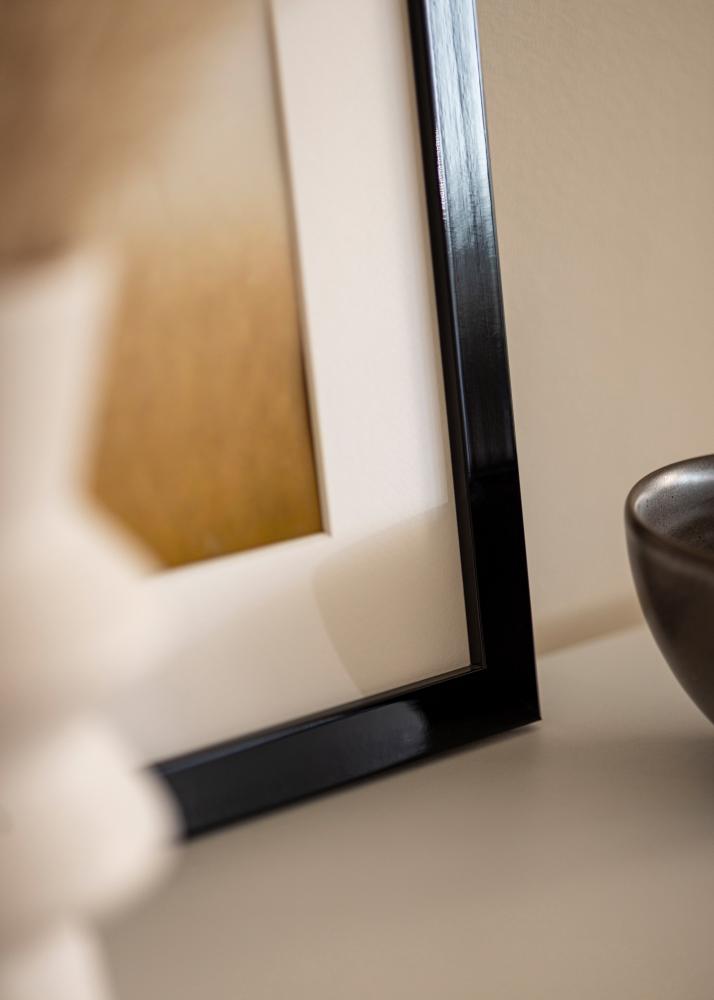 Рамка Uppsala Черно Силен гланц - произволен размер