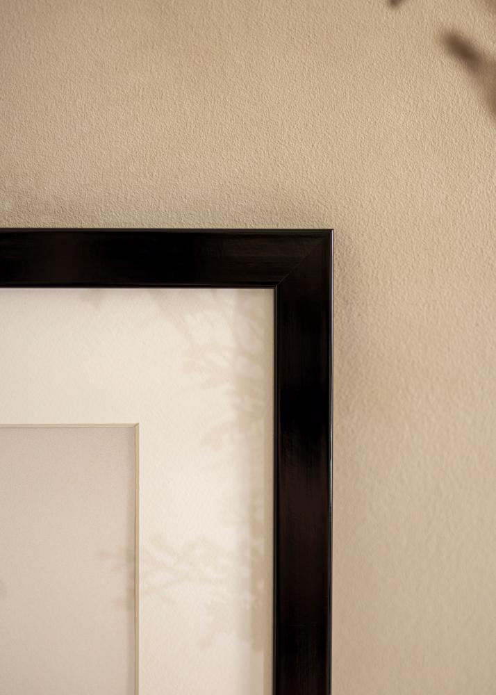 Рамка Uppsala Черно Силен гланц - произволен размер