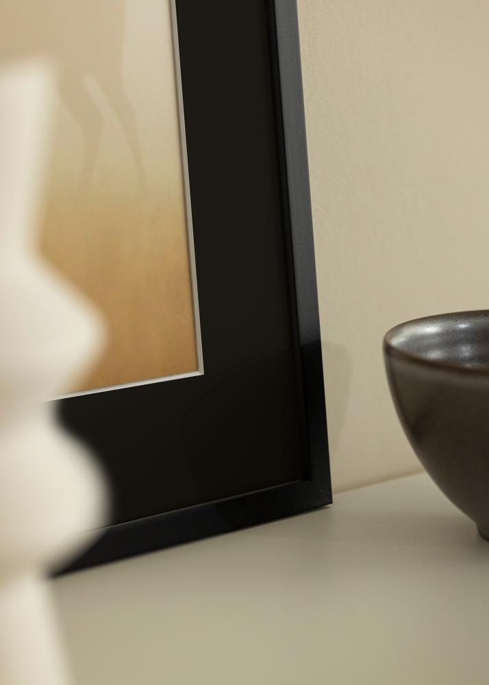 Рамка Edsbyn Черно 30x40 cm - Паспарту Черно 8x12 inches (20,32x30,48 cm)