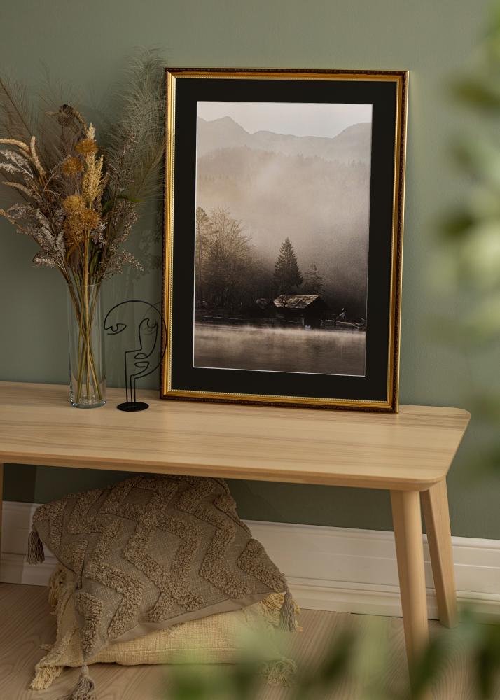 Рамка Abisko Златно 40x50 cm - Паспарту Черно 29,7x42 cm (A3)