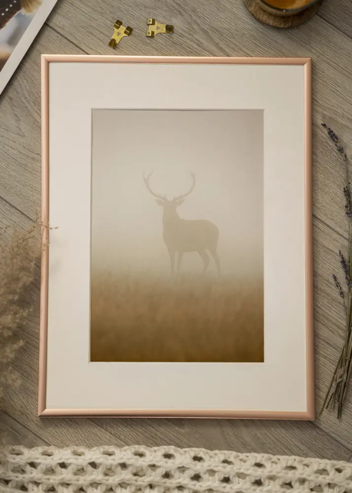 Рамка Scandi Розово златно 70x100 cm - Паспарту бяло 59,4x84 cm (A1)
