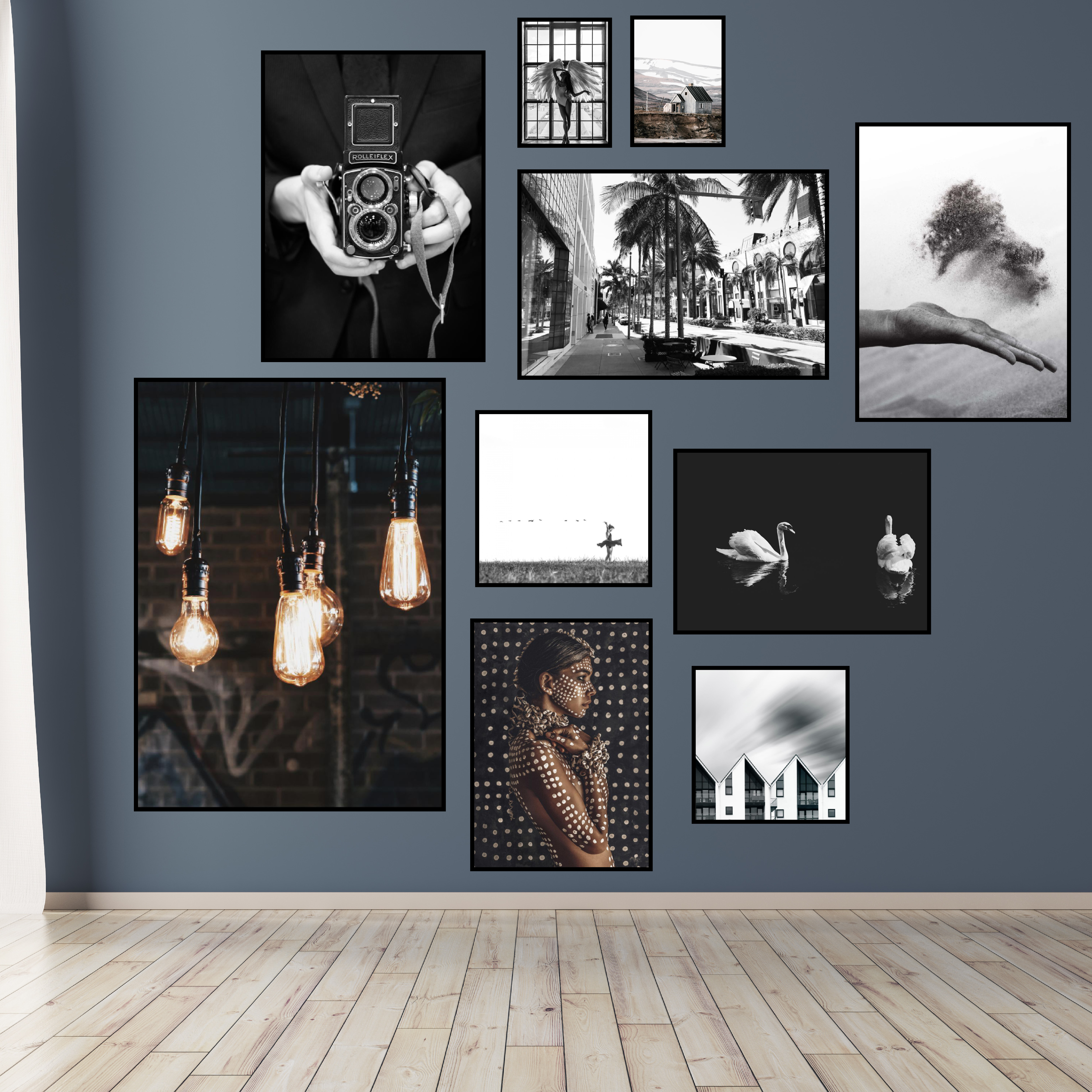 Стена с картини от пода до тавана