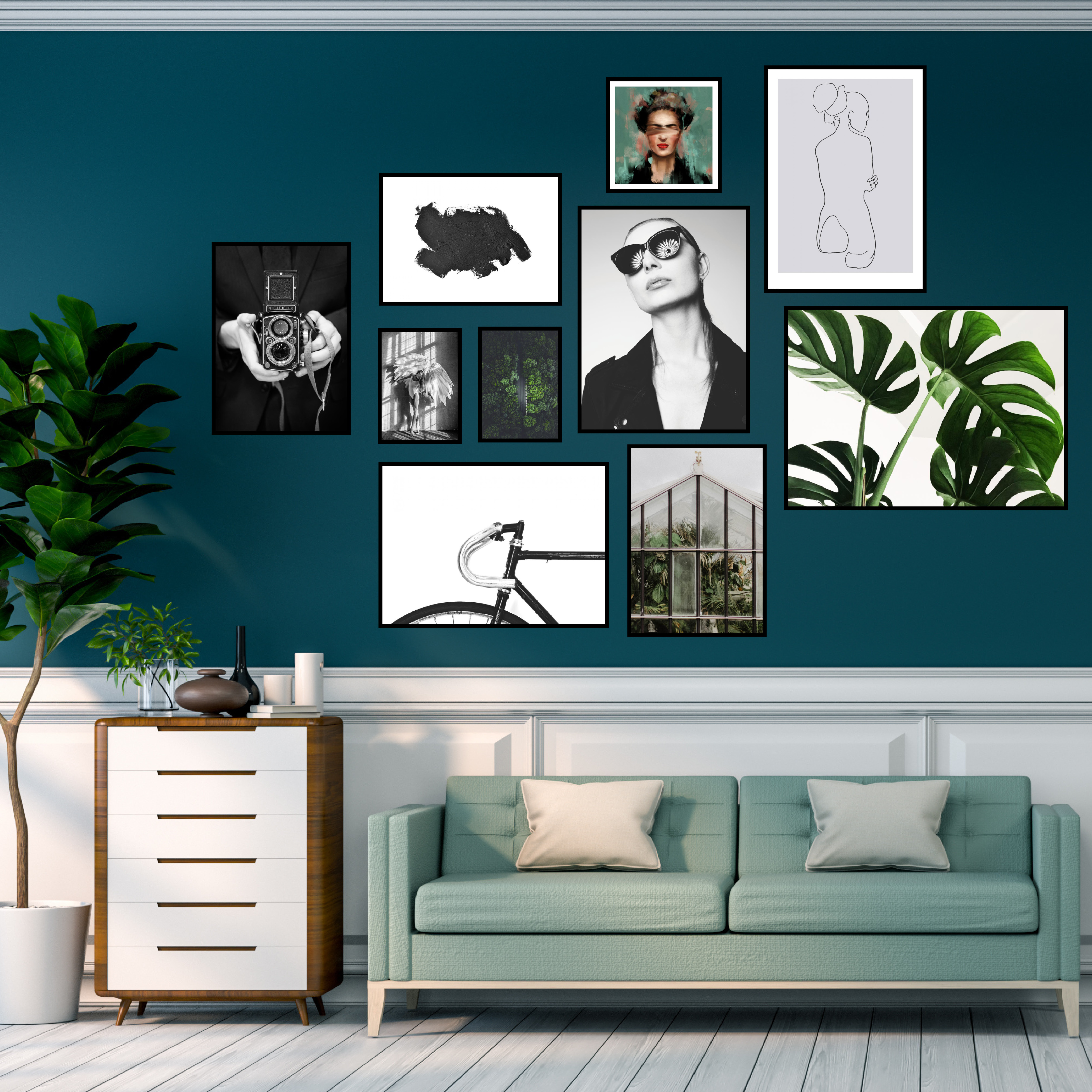 Стена с картини организиран хаос